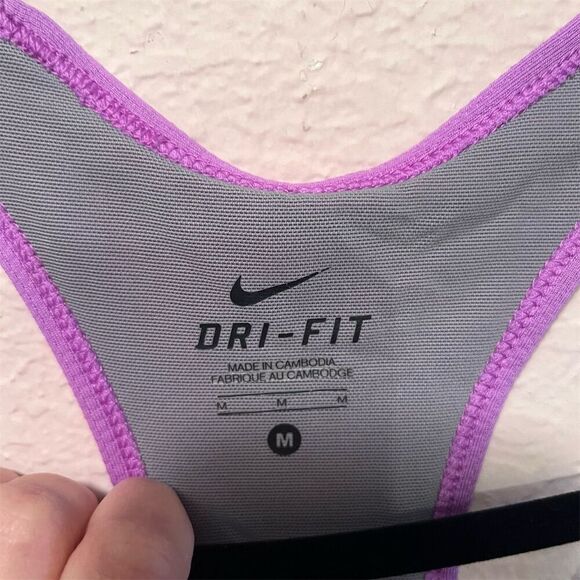Nike Women's Purple Striped Athletic Tank Top M Built-In Bralette - Picture 3 of 3